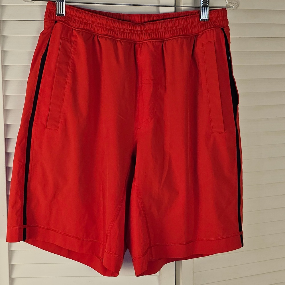 Lululemon Mens Red Black Run Response Shorts Medium